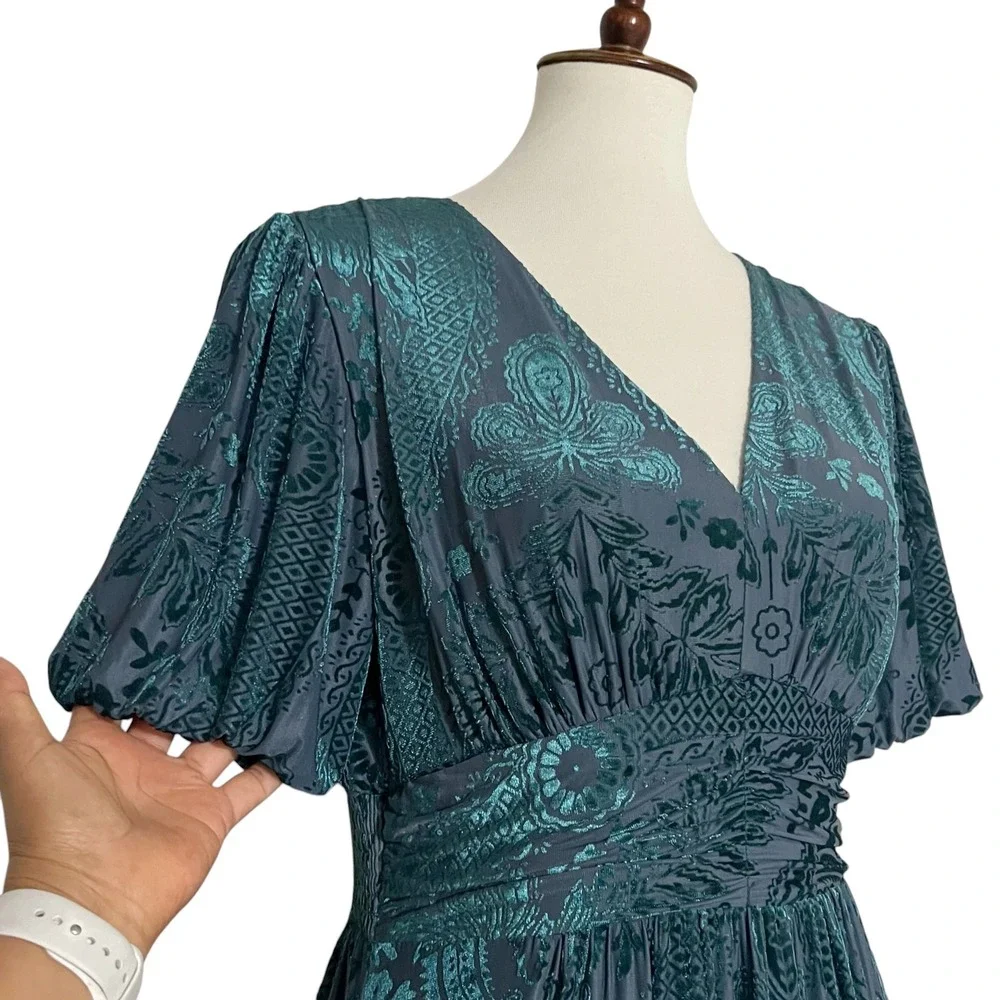Baltic Born Women's Leslie Velvet Maxi Dress Size‎ Large